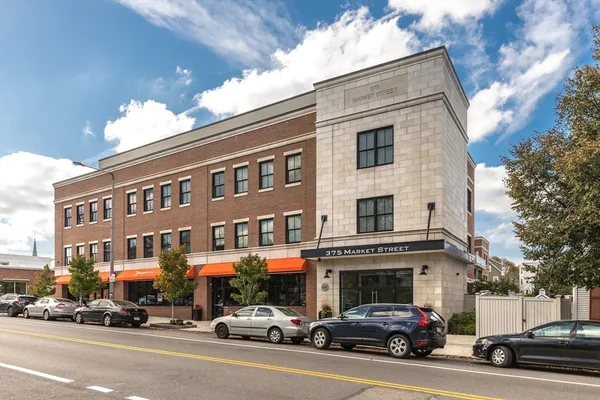 $4,200 | 375 Market Street, Unit 402, Boston, MA 02135
