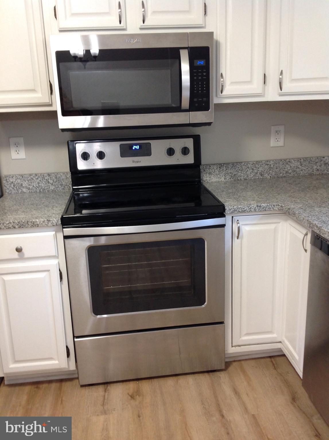 970 Point Pleasant Road Glen Burnie, MD 21060 - Photo 13 of 44 New Stainless stove