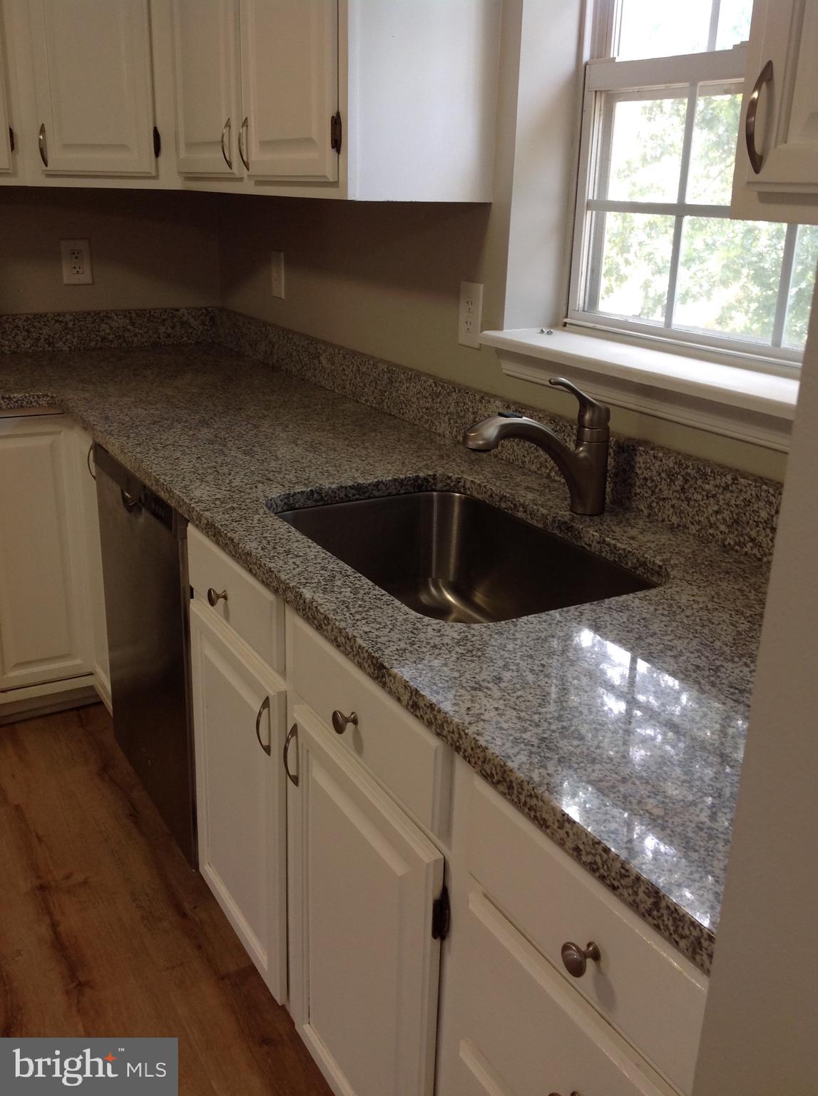 970 Point Pleasant Road Glen Burnie, MD 21060 - Photo 15 of 44 Granite countertops