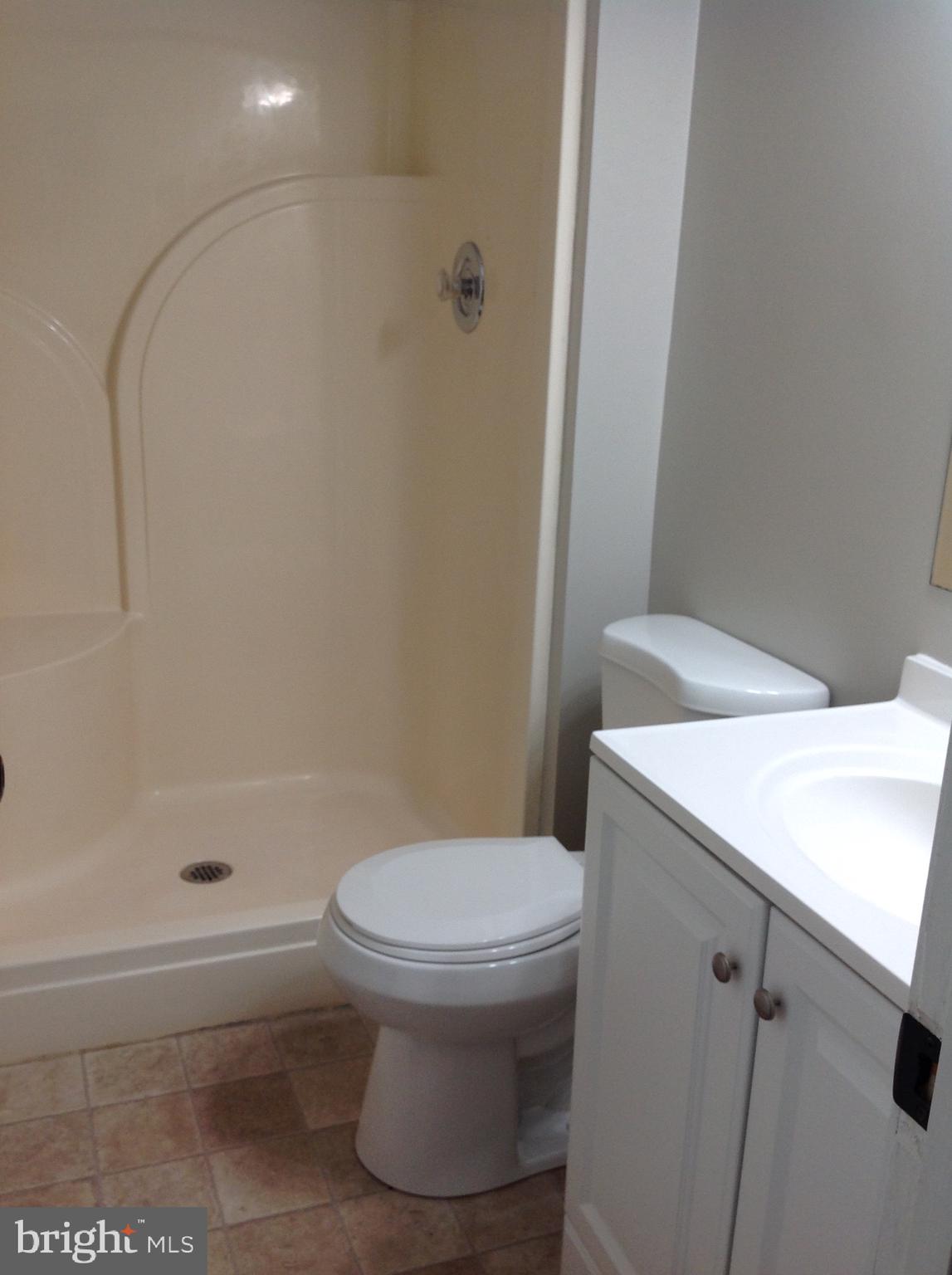 970 Point Pleasant Road Glen Burnie, MD 21060 - Photo 18 of 44 Master bathroom