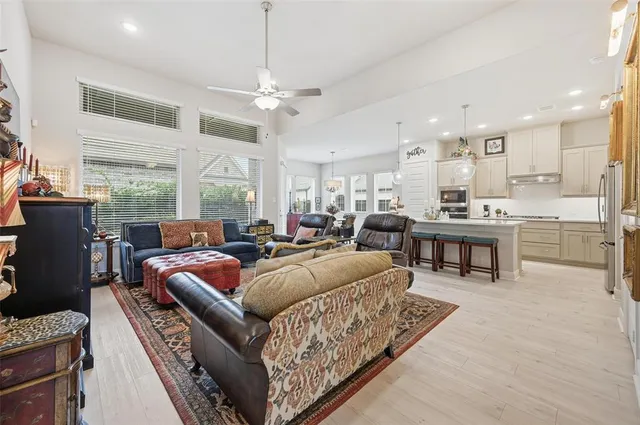 $456,000 | 4729 King Garden Parkway, Arlington, TX 76005