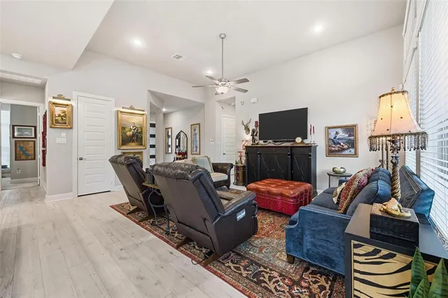 $456,000 | 4729 King Garden Parkway, Arlington, TX 76005