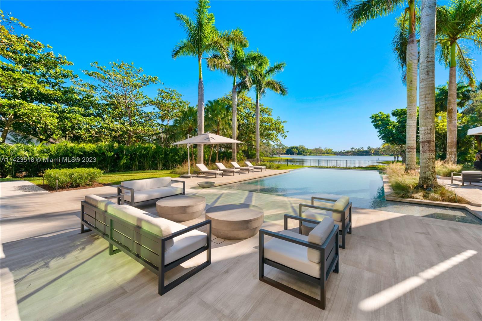 2690 Hackney Road Weston, FL 33331 - Photo 4 of 88