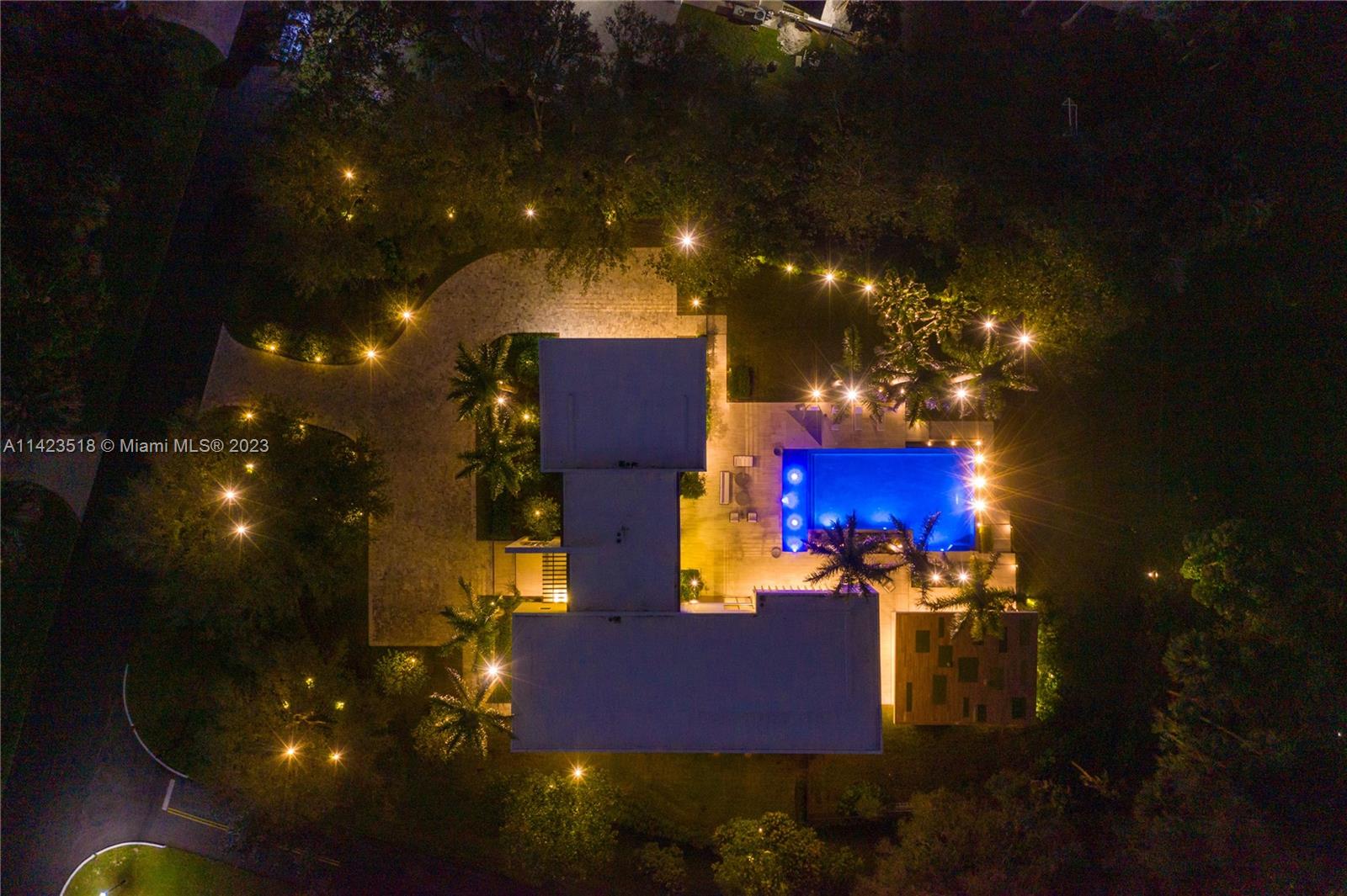 2690 Hackney Road Weston, FL 33331 - Photo 9 of 88