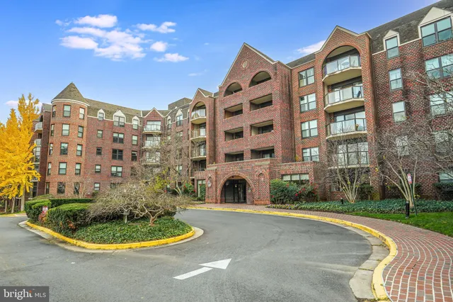 $559,442 | 2100 Langston Boulevard, Unit 538, Arlington, VA 22201