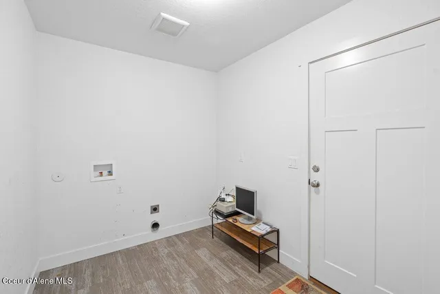 $649,000 | 202 Silver Saddle Court, Pinehurst, ID 83850