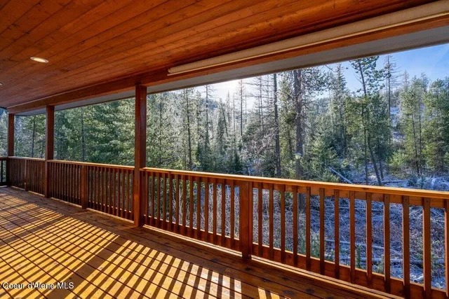 $649,000 | 202 Silver Saddle Court, Pinehurst, ID 83850