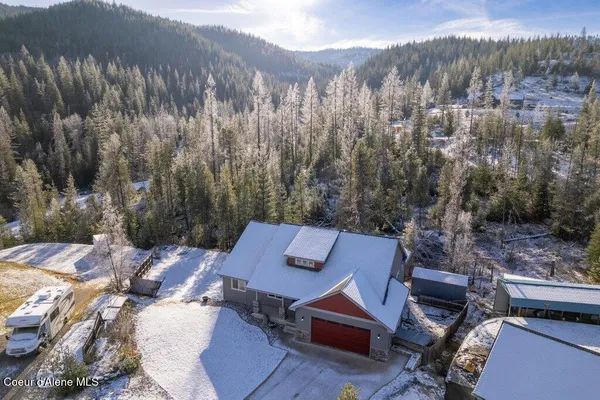 $649,000 | 202 Silver Saddle Court, Pinehurst, ID 83850
