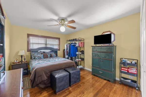 $425,000 | 2926 Mayfair Avenue, Westchester, IL 60154