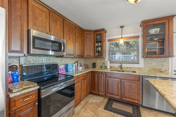 $425,000 | 2926 Mayfair Avenue, Westchester, IL 60154