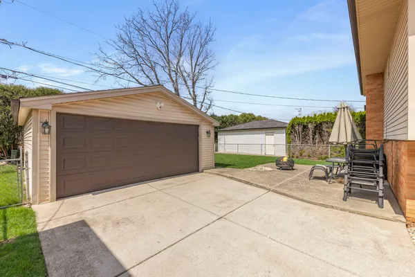 $425,000 | 2926 Mayfair Avenue, Westchester, IL 60154