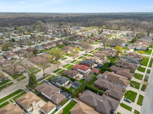 $425,000 | 2926 Mayfair Avenue, Westchester, IL 60154