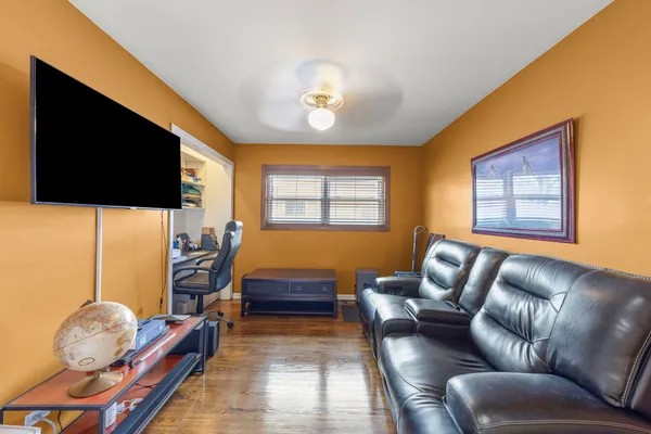 $425,000 | 2926 Mayfair Avenue, Westchester, IL 60154