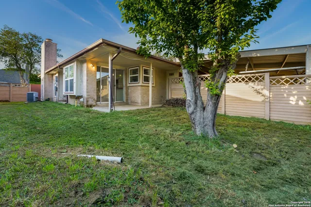 $1,540 | 709 Meadow Arbor Lane, Universal City, TX 78148