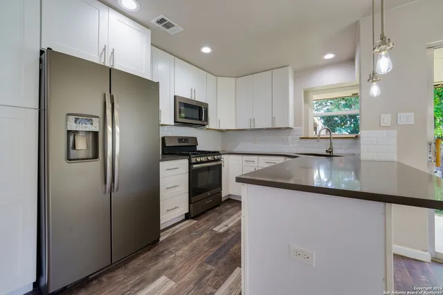 $1,540 | 709 Meadow Arbor Lane, Universal City, TX 78148