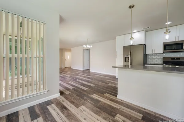 $1,499 | 709 Meadow Arbor Lane, Universal City, TX 78148