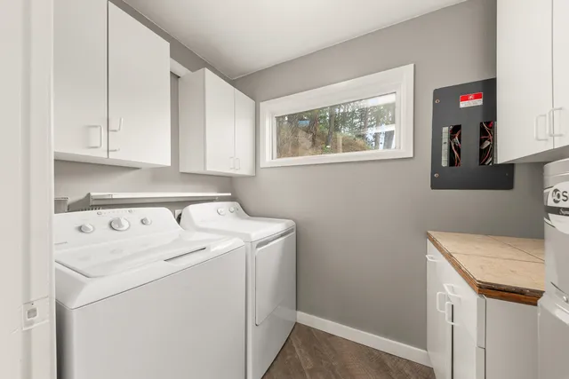 $2,500,000 | 41987 Shore Acres Road, Loon Lake, WA 99148