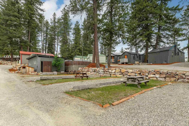 $2,500,000 | 41987 Shore Acres Road, Loon Lake, WA 99148