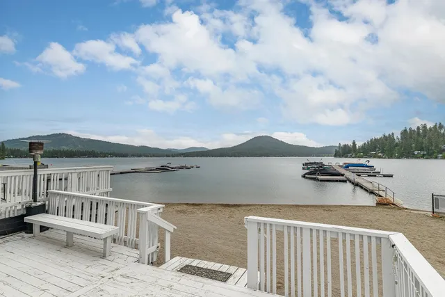 $2,500,000 | 41987 Shore Acres Road, Loon Lake, WA 99148