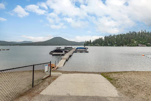 $2,500,000 | 41987 Shore Acres Road, Loon Lake, WA 99148