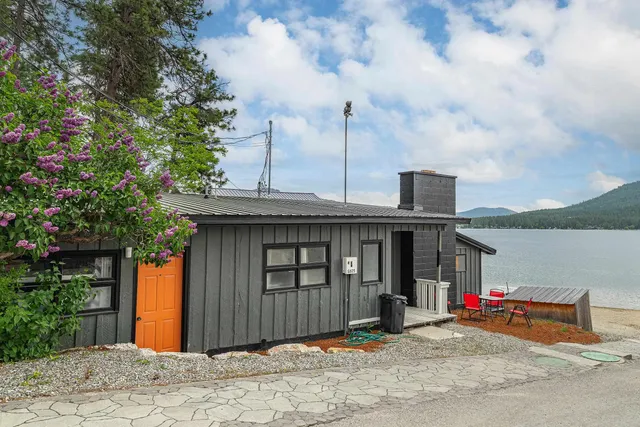 $2,500,000 | 41987 Shore Acres Road, Loon Lake, WA 99148