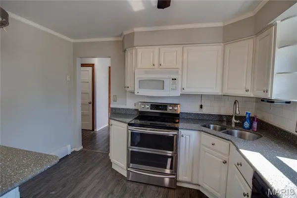$155,000 | 660 Burroughs Avenue, Collinsville, IL 62234