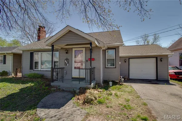 $155,000 | 660 Burroughs Avenue, Collinsville, IL 62234