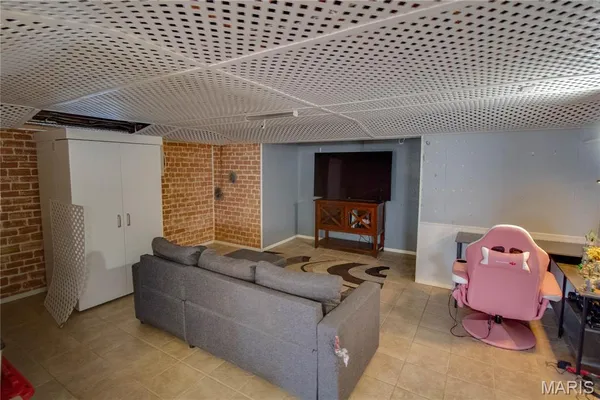 $155,000 | 660 Burroughs Avenue, Collinsville, IL 62234