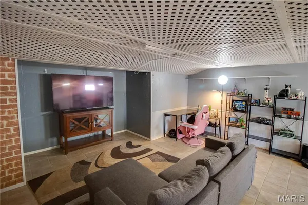 $155,000 | 660 Burroughs Avenue, Collinsville, IL 62234