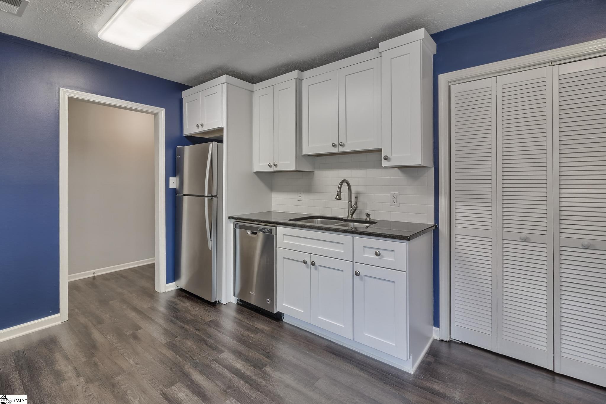 122 Apollo Avenue Greer, SC 29651 - Photo 3 of 24 Gallery Image 3