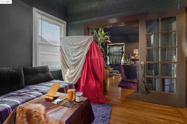 $725,000 | 553 34th Street, Oakland, CA 94609