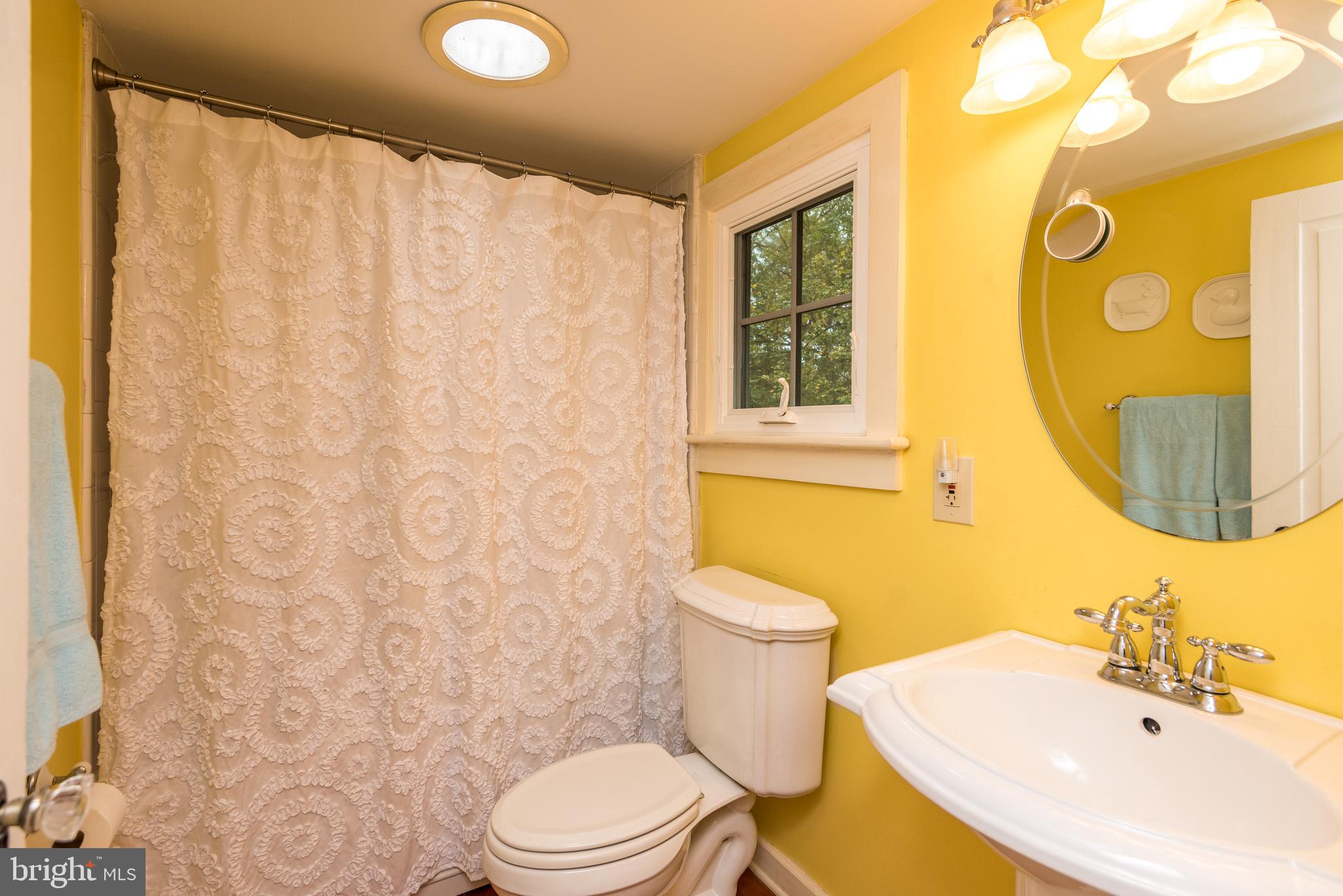 3264 Durham Road Doylestown, PA 18902 - Photo 32 of 37 Full bathroom