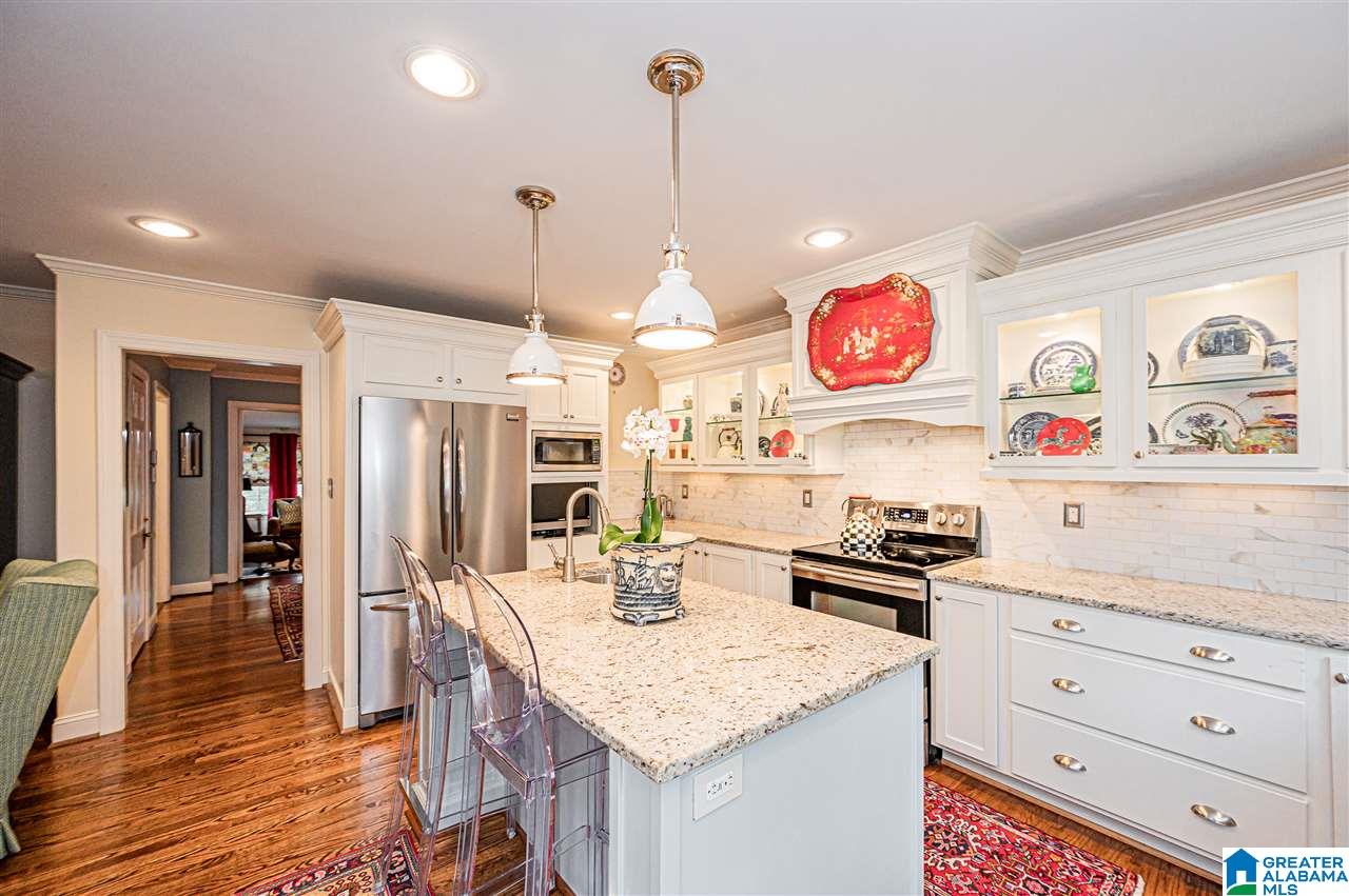 1811 Kensington Road Birmingham, AL 35209 - Photo 3 of 45