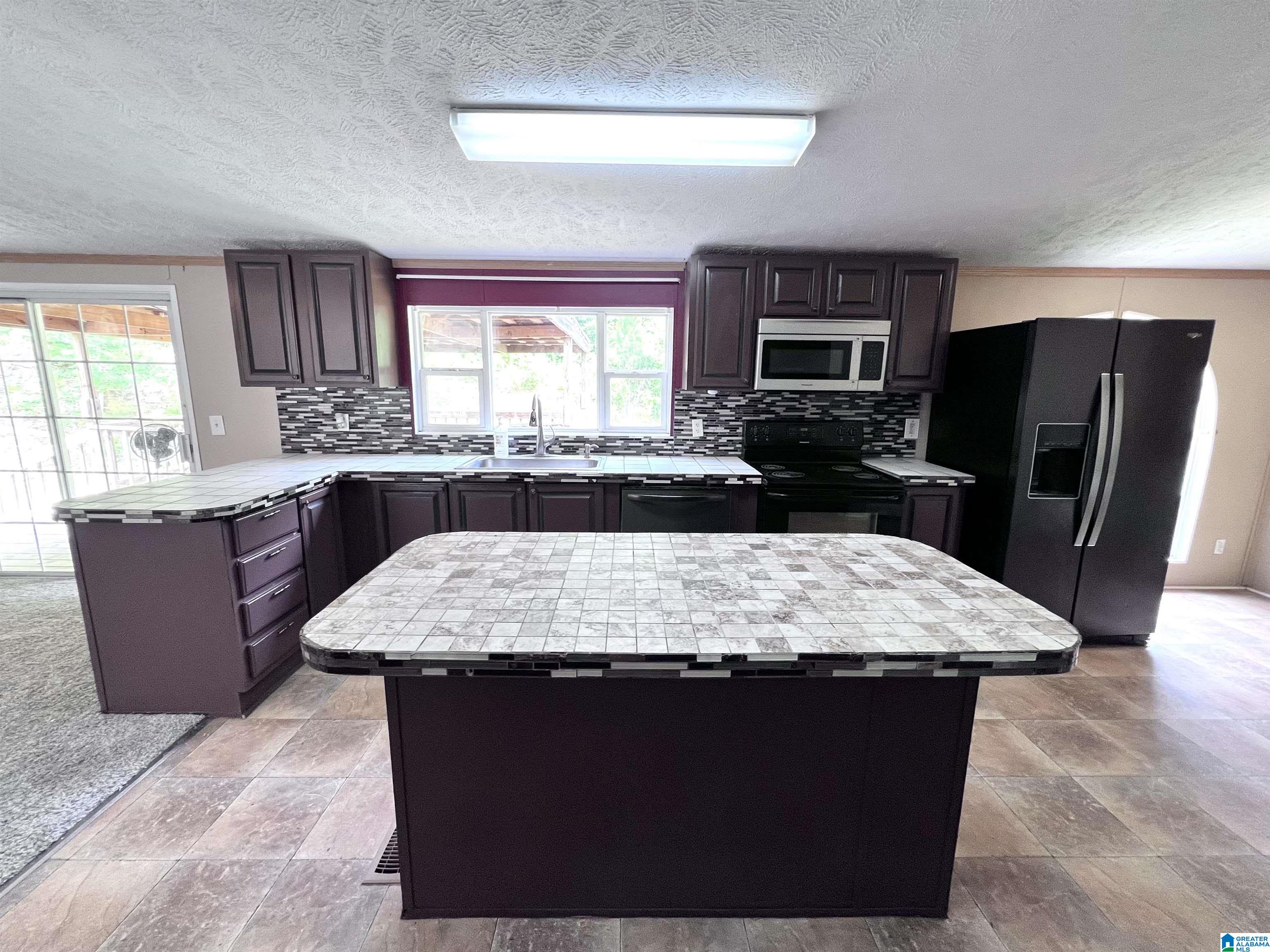 311 Hilltop Road Weaver, AL 36277 - Photo 6 of 36