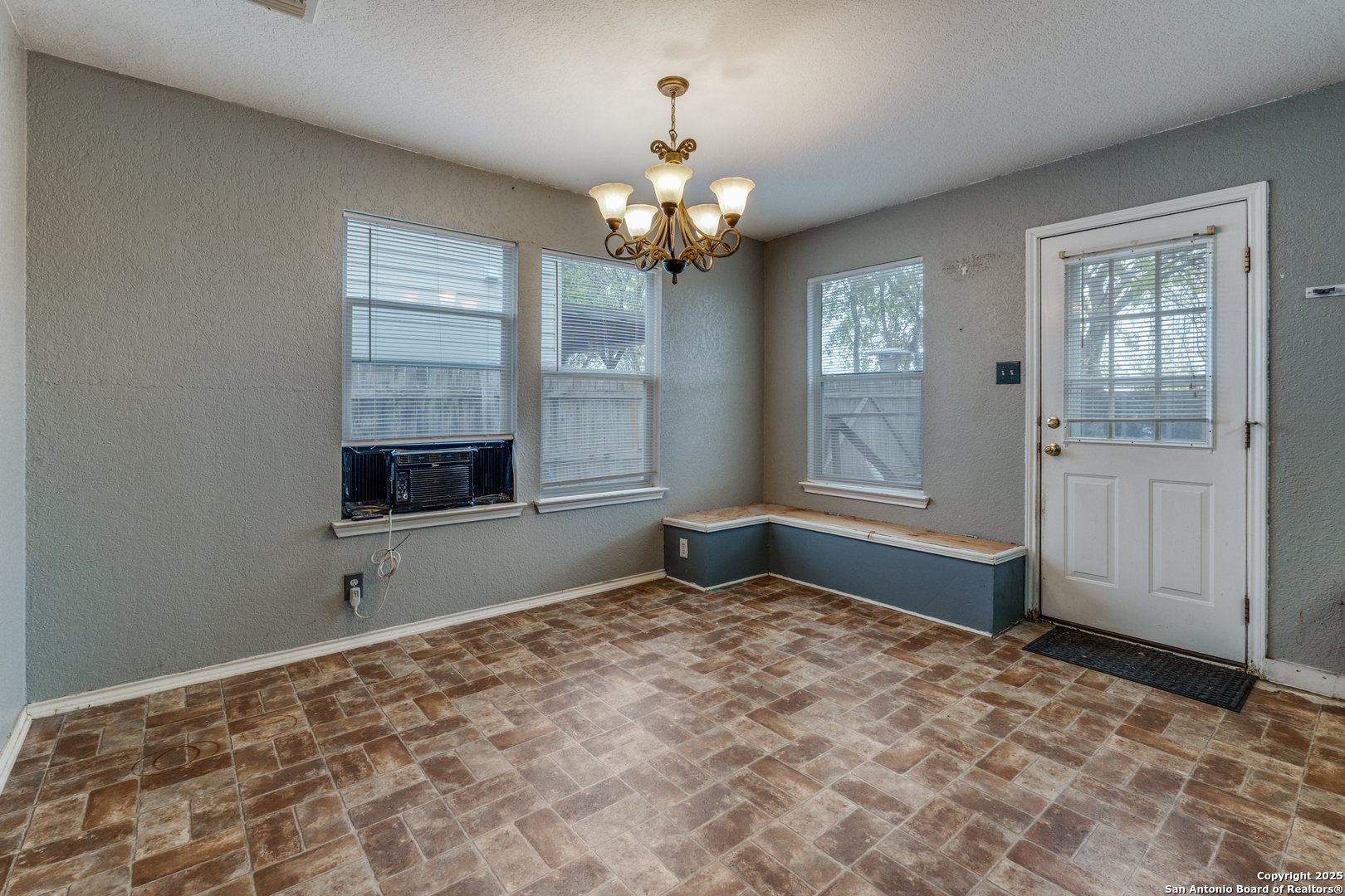 6110 Outlook Ridge San Antonio, TX 78233 - Photo 7 of 15