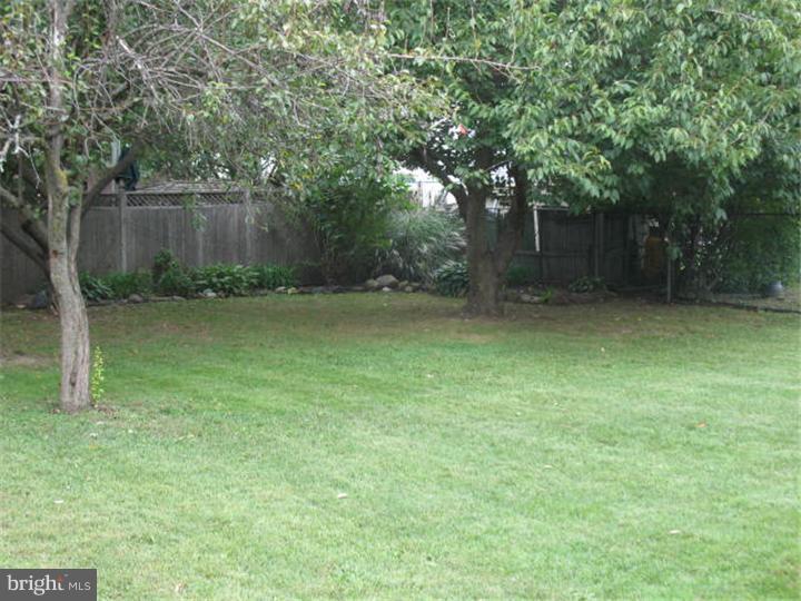 102 Somerset Road Glassboro, NJ 08028 - Photo 17 of 17
