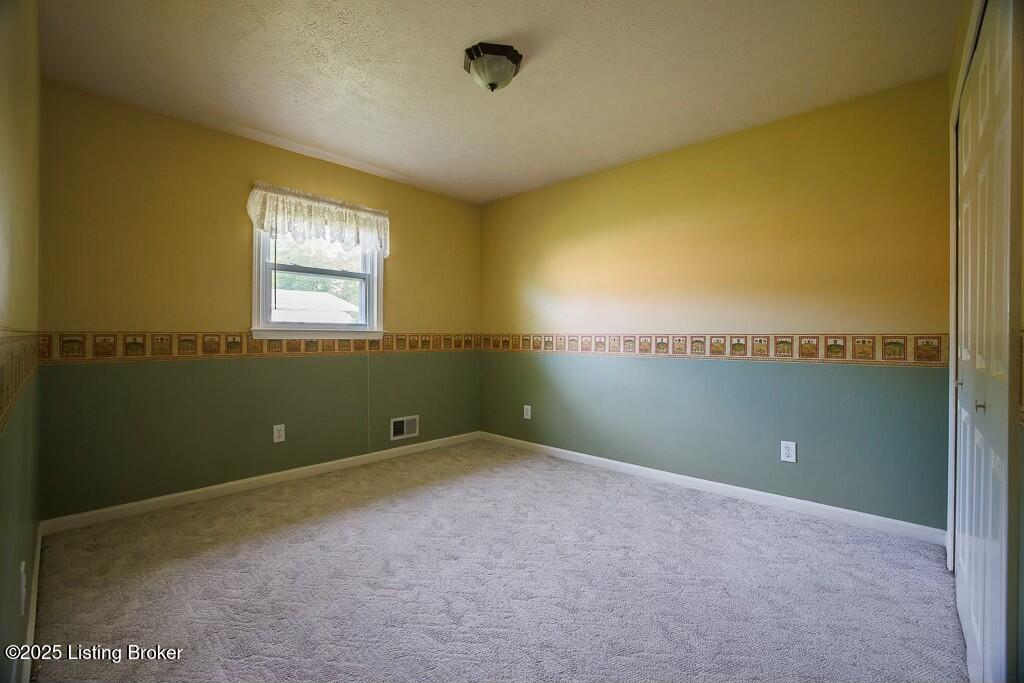 2709 Stephan Road Louisville, KY 40214 - Photo 36 of 52 tempImagen4i9rU