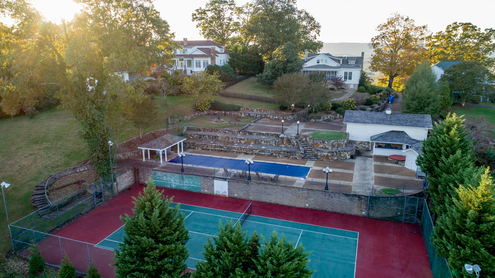 72 North Crest Road Chattanooga, TN 37404 - Photo 2 of 53 Tennis Court and Pool