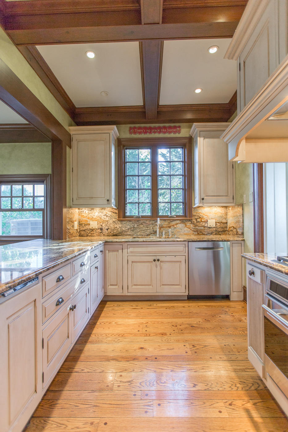 72 North Crest Road Chattanooga, TN 37404 - Photo 17 of 53 Kitchen