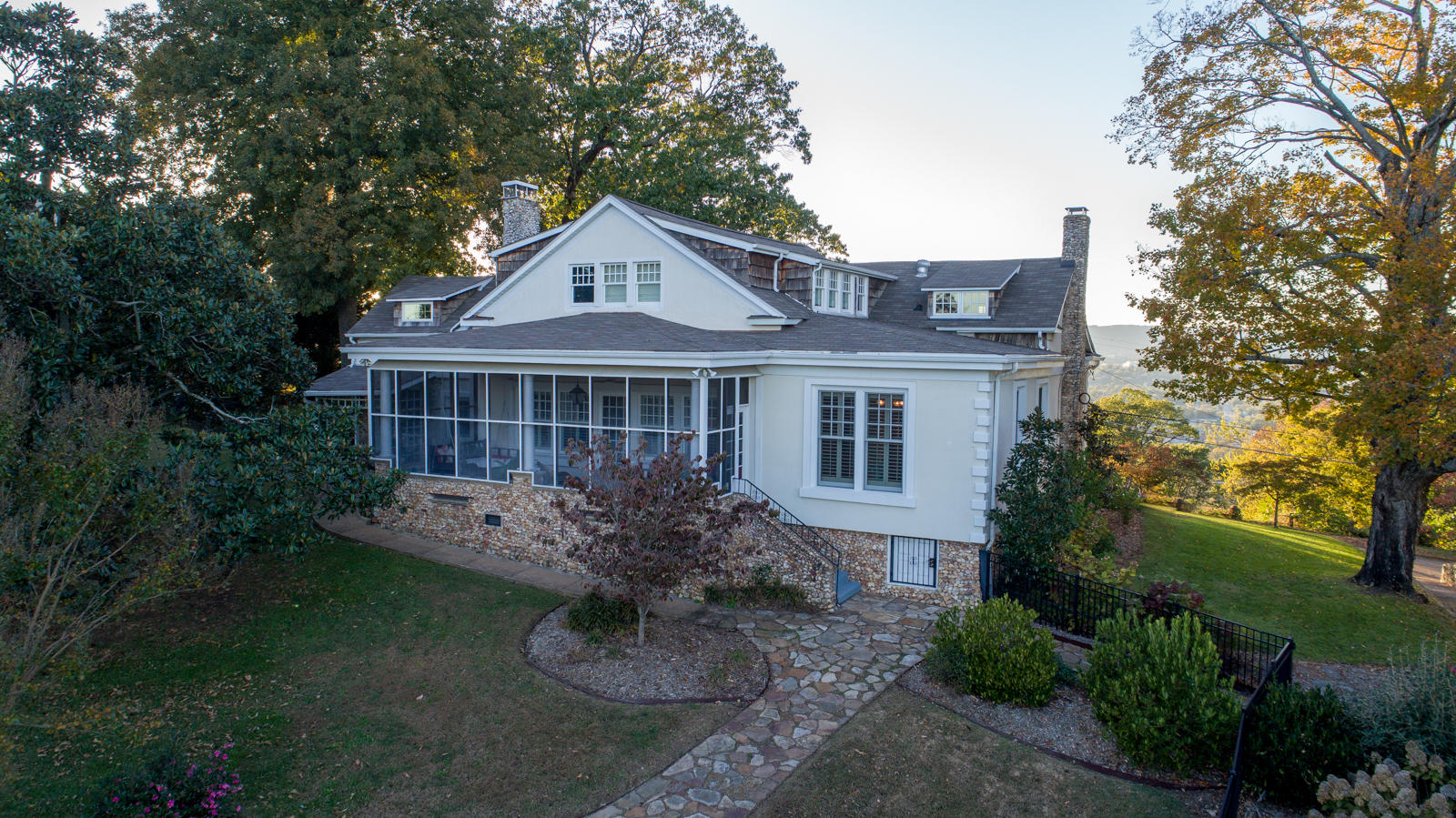 72 North Crest Road Chattanooga, TN 37404 - Photo 51 of 53 Front Exterior