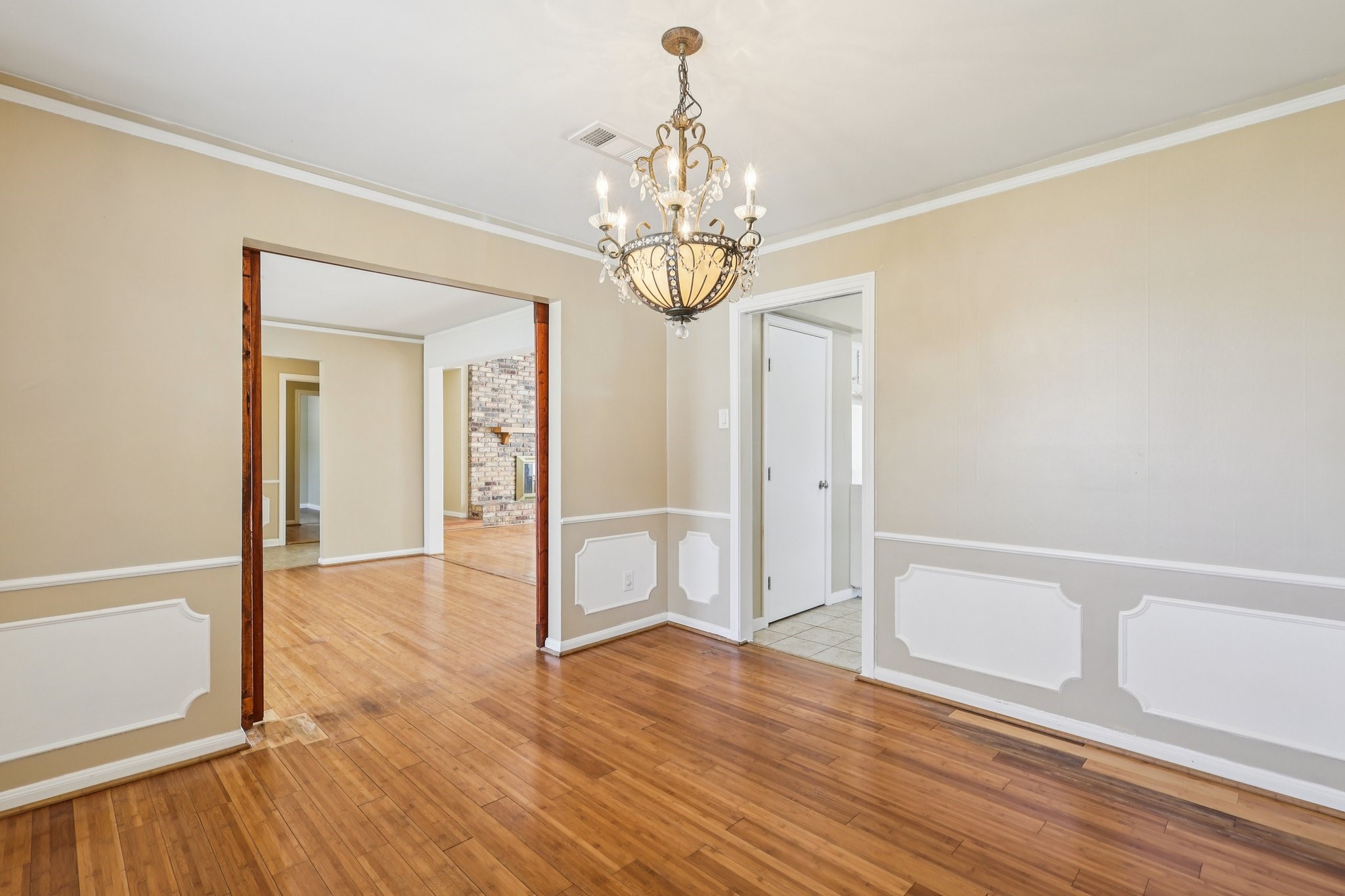 10015 Warwana Road Houston, TX 77080 - Photo 8 of 36