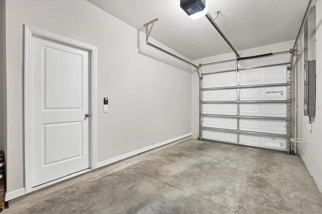 $350,000 | 2862 Newbern Banks Drive, Bradenton, FL 34208