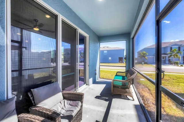 $350,000 | 2862 Newbern Banks Drive, Bradenton, FL 34208