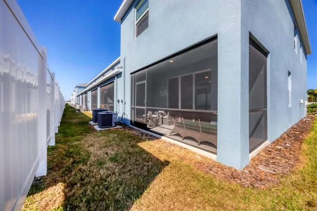 $350,000 | 2862 Newbern Banks Drive, Bradenton, FL 34208