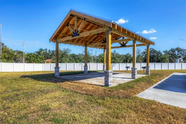 $350,000 | 2862 Newbern Banks Drive, Bradenton, FL 34208