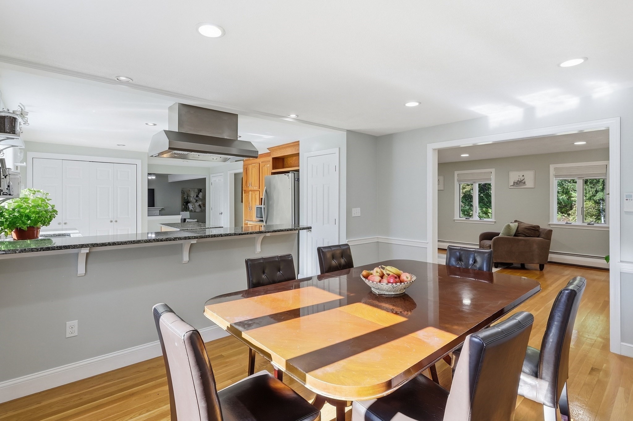 320 Heald Road Carlisle, MA 01741 - Photo 6 of 42 Gallery Image 6