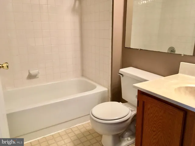 $1,950 | 24 Hiddencreek Court, Owings Mills, MD 21117