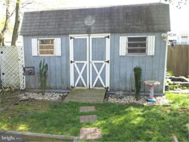 723 Manfield Road Newark, DE 19713 - Photo 16 of 18 Storage Shed