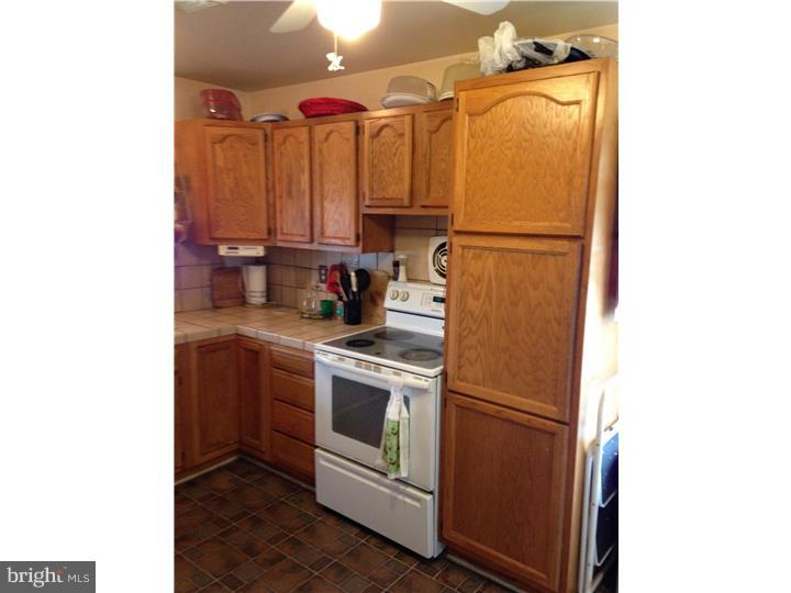 723 Manfield Road Newark, DE 19713 - Photo 3 of 18 Kitchen