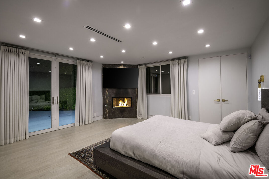 16601 Park Ln Circle Los Angeles, CA 90049 - Photo 69 of 69